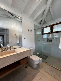 Baleia, 6 habitaciones, piscina, espacio gourmet, en urbanización cerrada