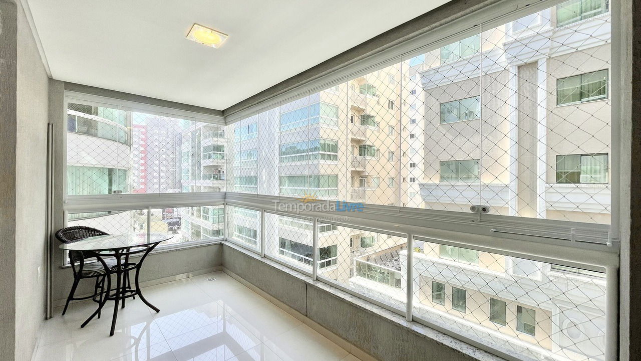 Apartamento para aluguel de temporada em Itapema (Meia Praia)