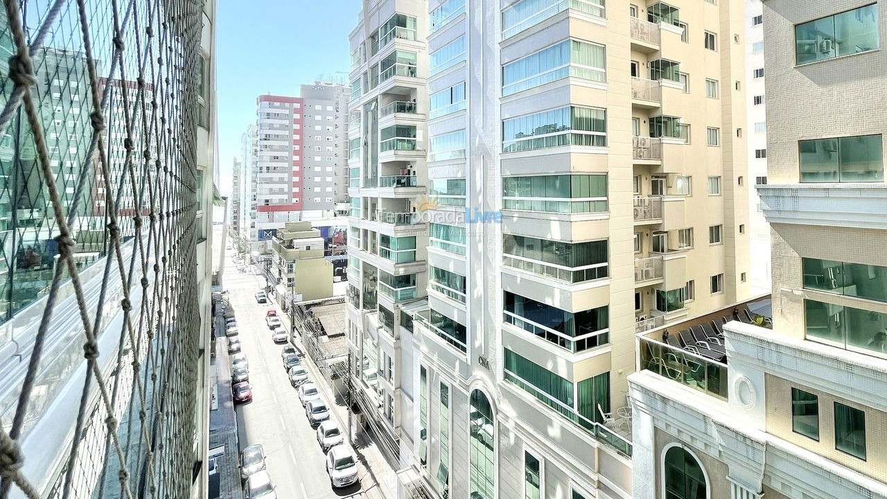 Apartamento para aluguel de temporada em Itapema (Meia Praia)
