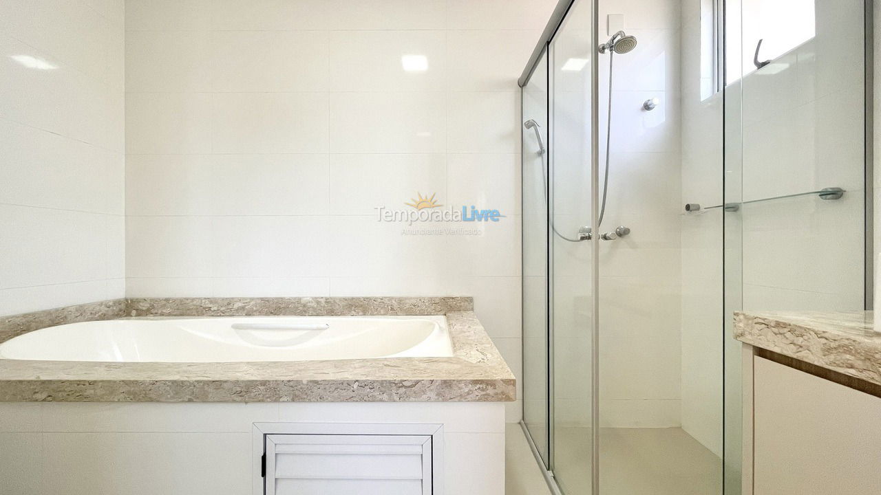 Apartamento para aluguel de temporada em Itapema (Meia Praia)
