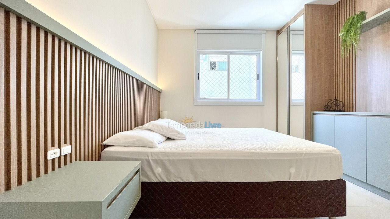 Apartamento para aluguel de temporada em Itapema (Meia Praia)