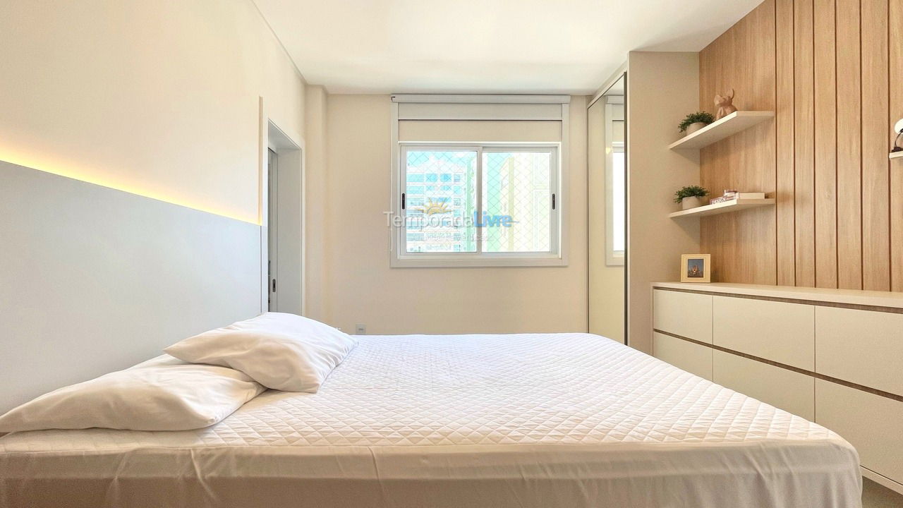 Apartamento para aluguel de temporada em Itapema (Meia Praia)