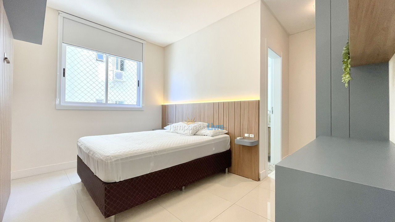Apartamento para aluguel de temporada em Itapema (Meia Praia)