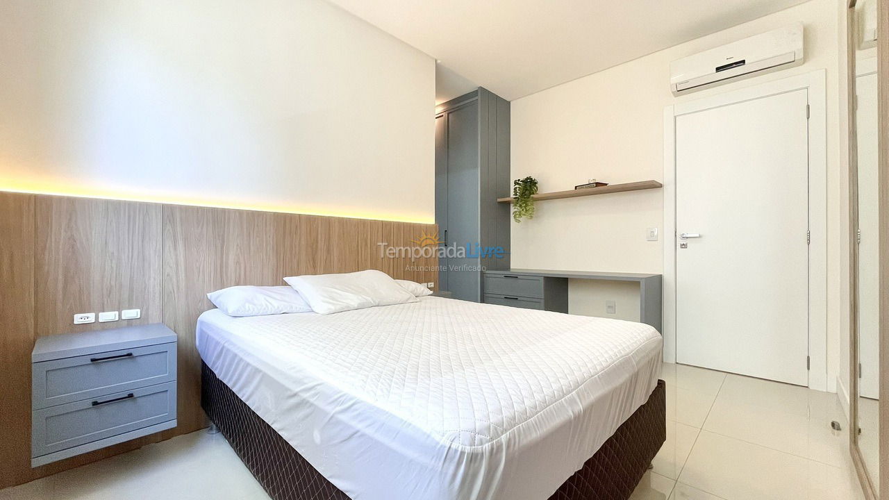 Apartamento para aluguel de temporada em Itapema (Meia Praia)
