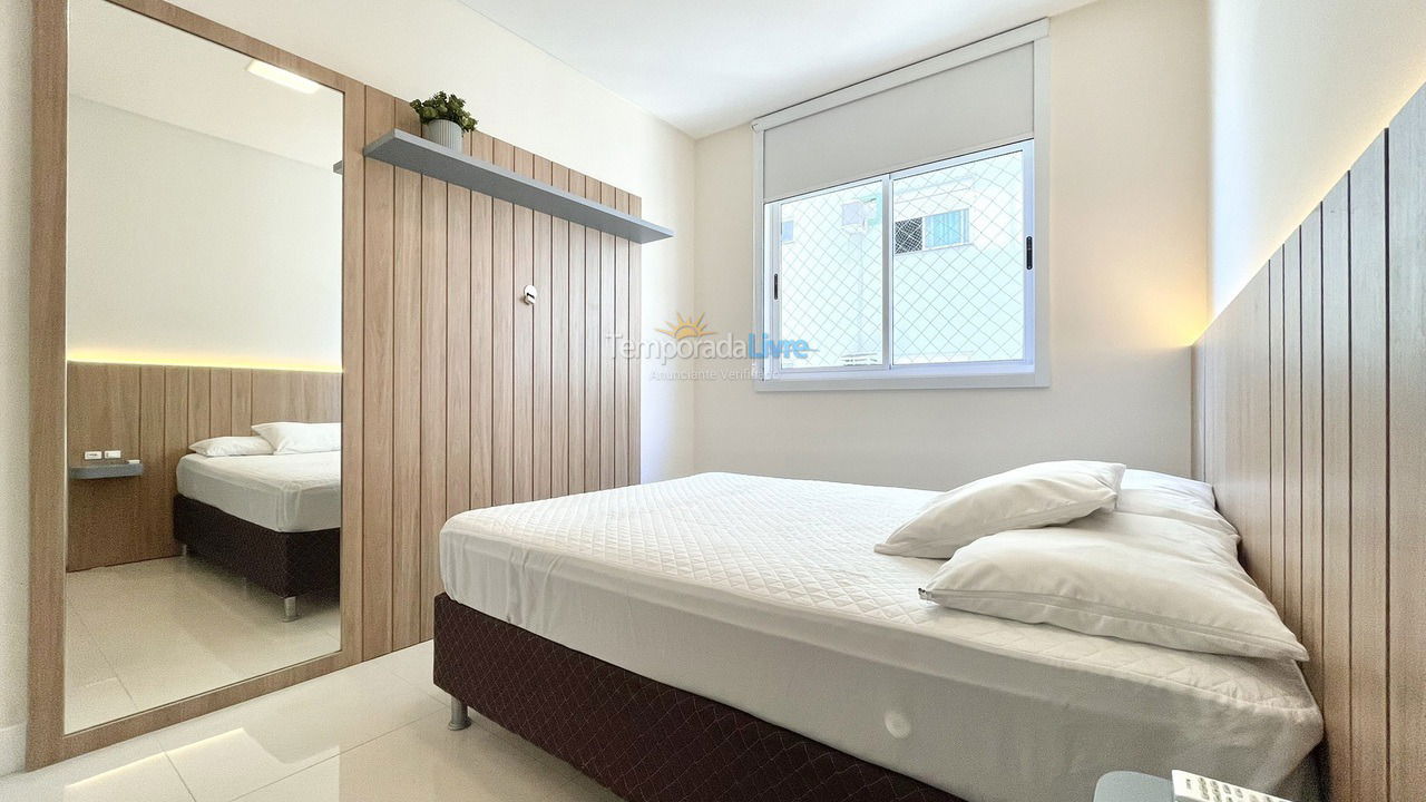 Apartamento para aluguel de temporada em Itapema (Meia Praia)