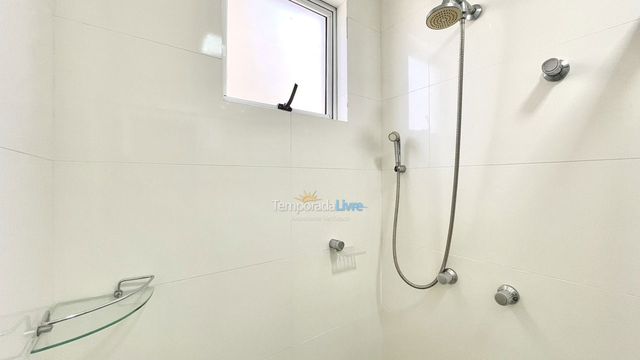 Apartamento para aluguel de temporada em Itapema (Meia Praia)