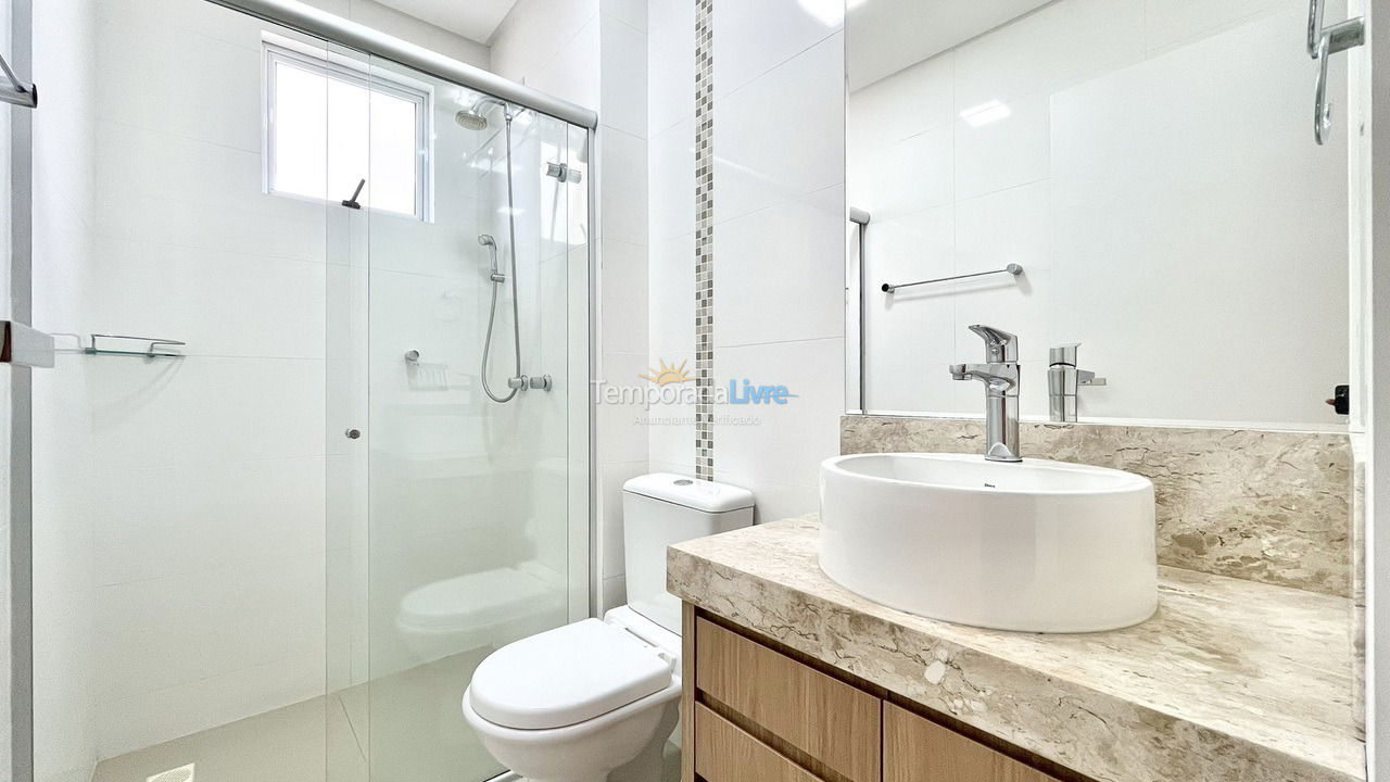 Apartamento para aluguel de temporada em Itapema (Meia Praia)