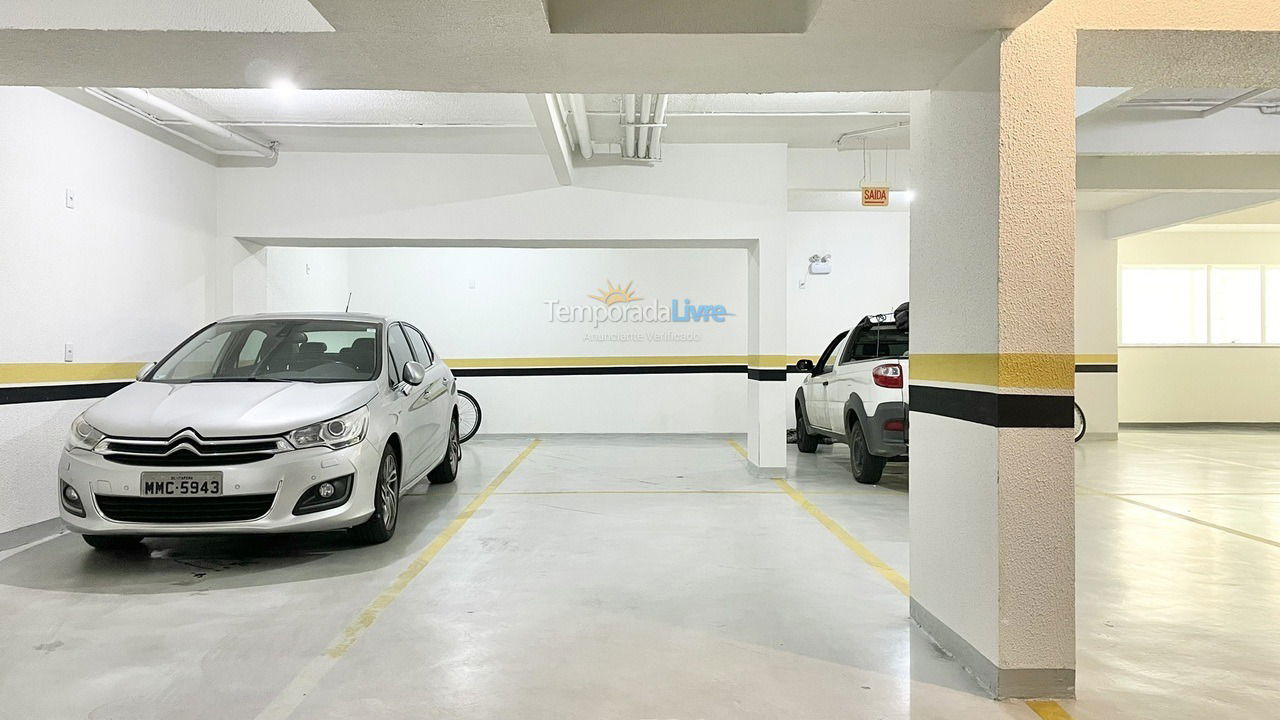 Apartamento para aluguel de temporada em Itapema (Meia Praia)