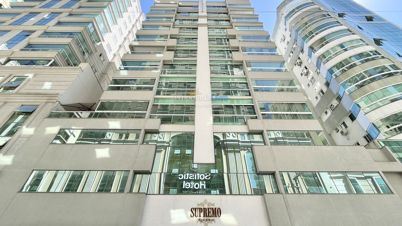Apartamento para aluguel de temporada em Itapema (Meia Praia)