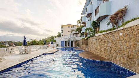 ¡Un Oasis en São Sebastião! Apartamento con vistas al mar ¡Fantástico!