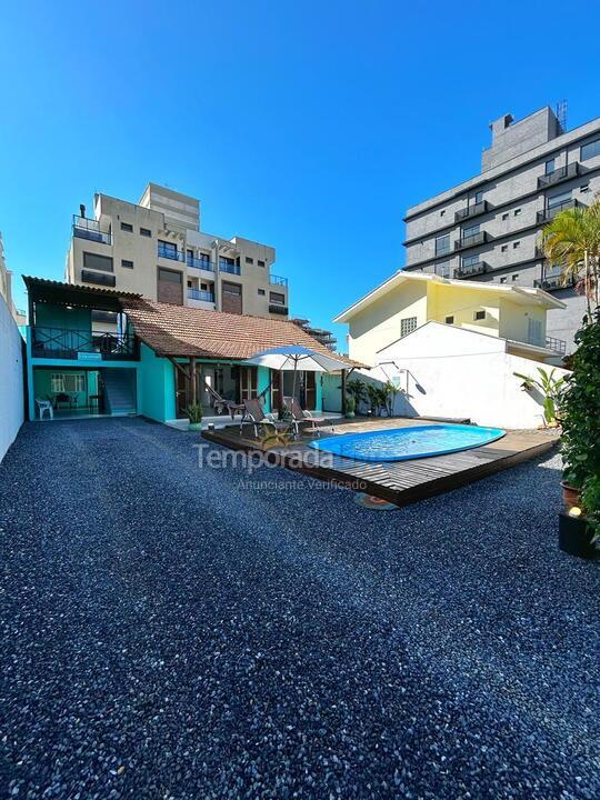 Casa para aluguel de temporada em Bombinhas (Mariscal)