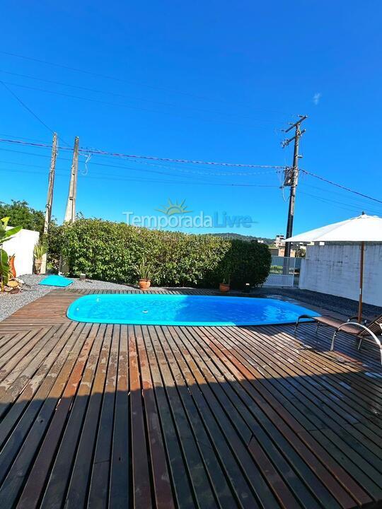 Casa para aluguel de temporada em Bombinhas (Mariscal)