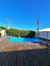 Espaçosa casa no Mariscal com piscina para até 25 pessoas