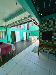 Espaçosa casa no Mariscal com piscina para até 25 pessoas