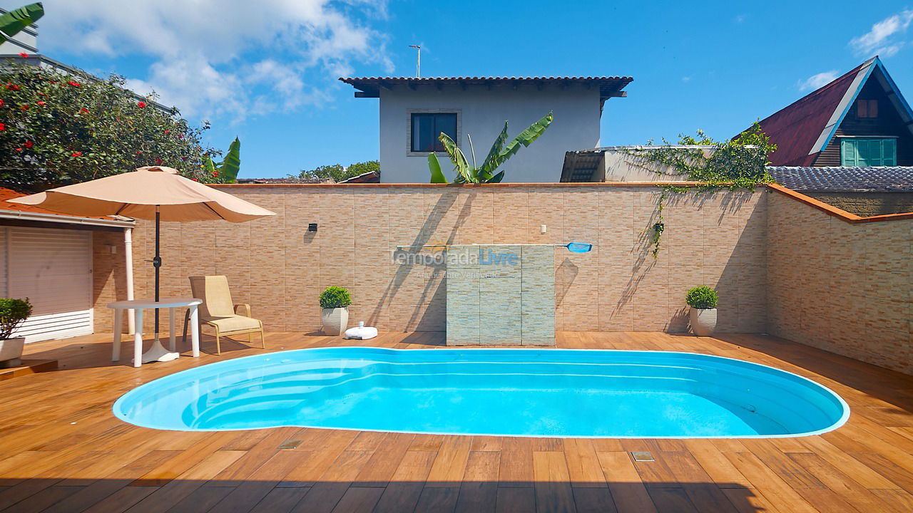 House for vacation rental in Bombinhas (Mariscal)