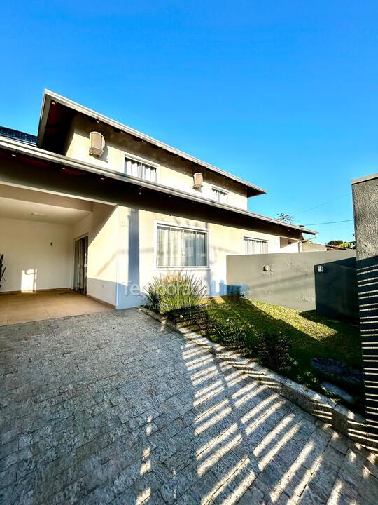 House for vacation rental in Bombinhas (Canto Grande)