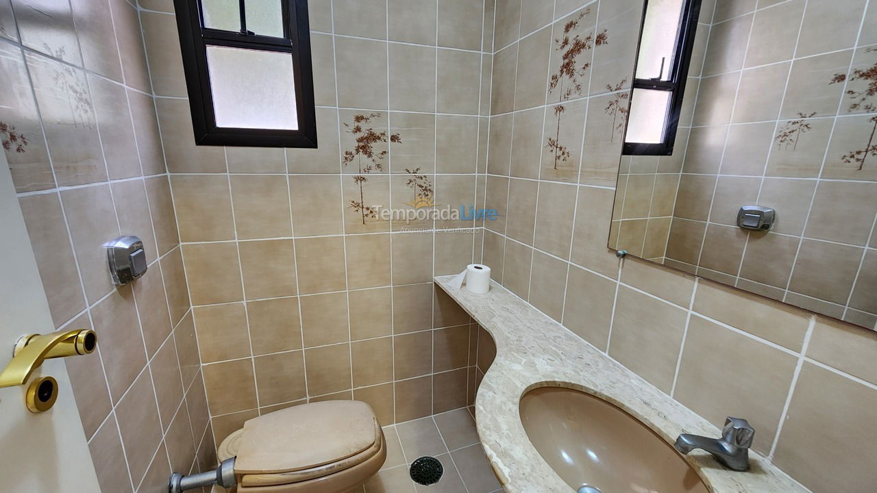 Apartamento para aluguel de temporada em Guarujá (Pitangueiras)