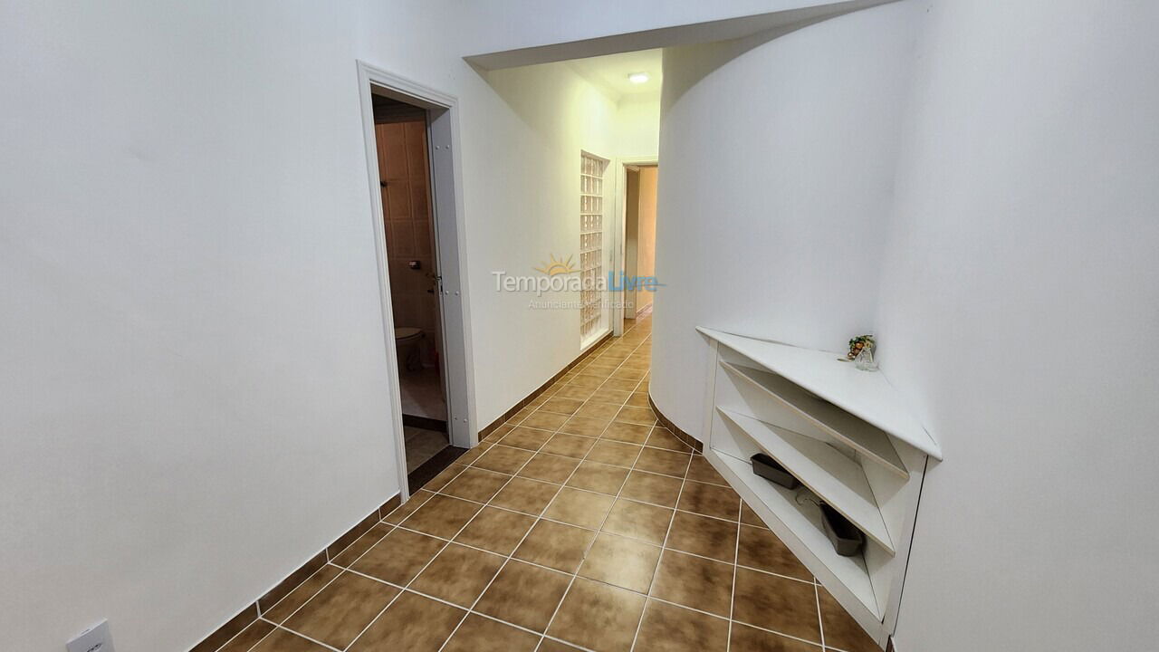 Apartamento para aluguel de temporada em Guarujá (Pitangueiras)