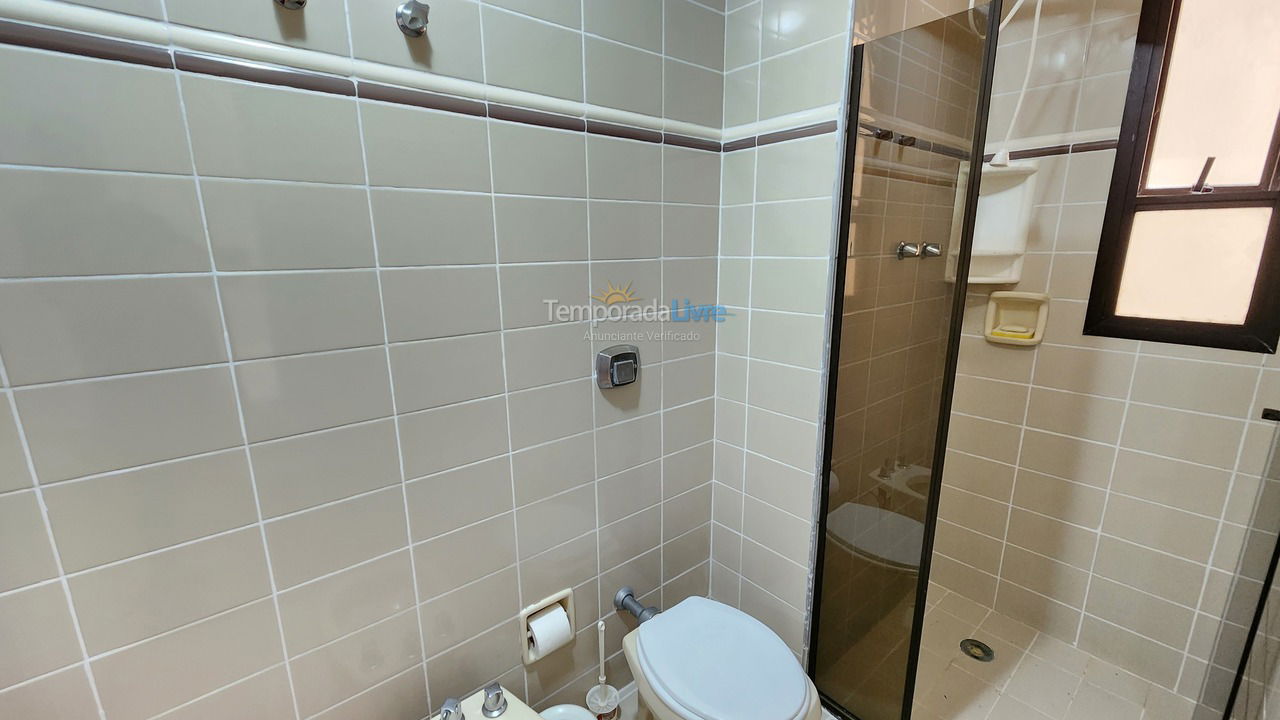 Apartamento para aluguel de temporada em Guarujá (Pitangueiras)