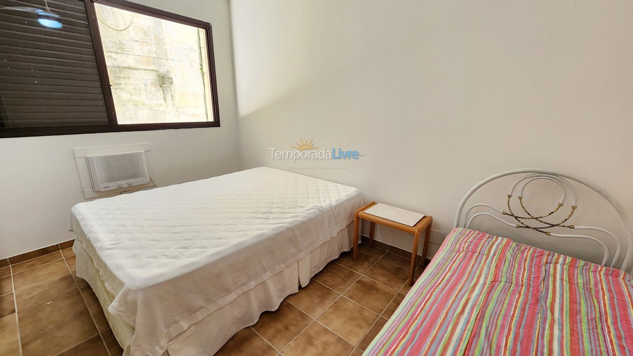 Apartamento para aluguel de temporada em Guarujá (Pitangueiras)