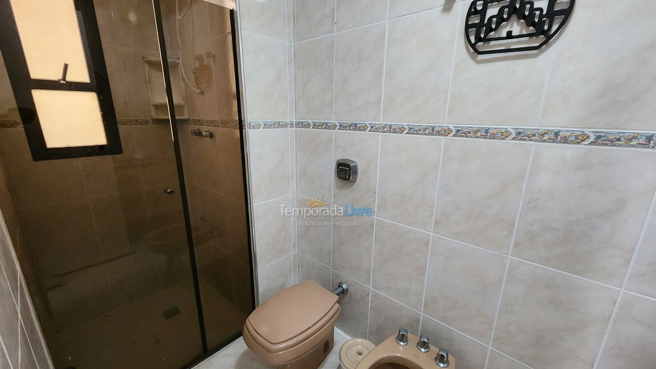 Apartamento para aluguel de temporada em Guarujá (Pitangueiras)