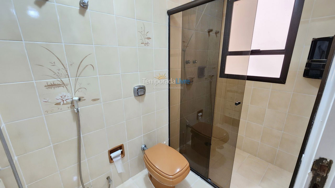 Apartamento para aluguel de temporada em Guarujá (Pitangueiras)