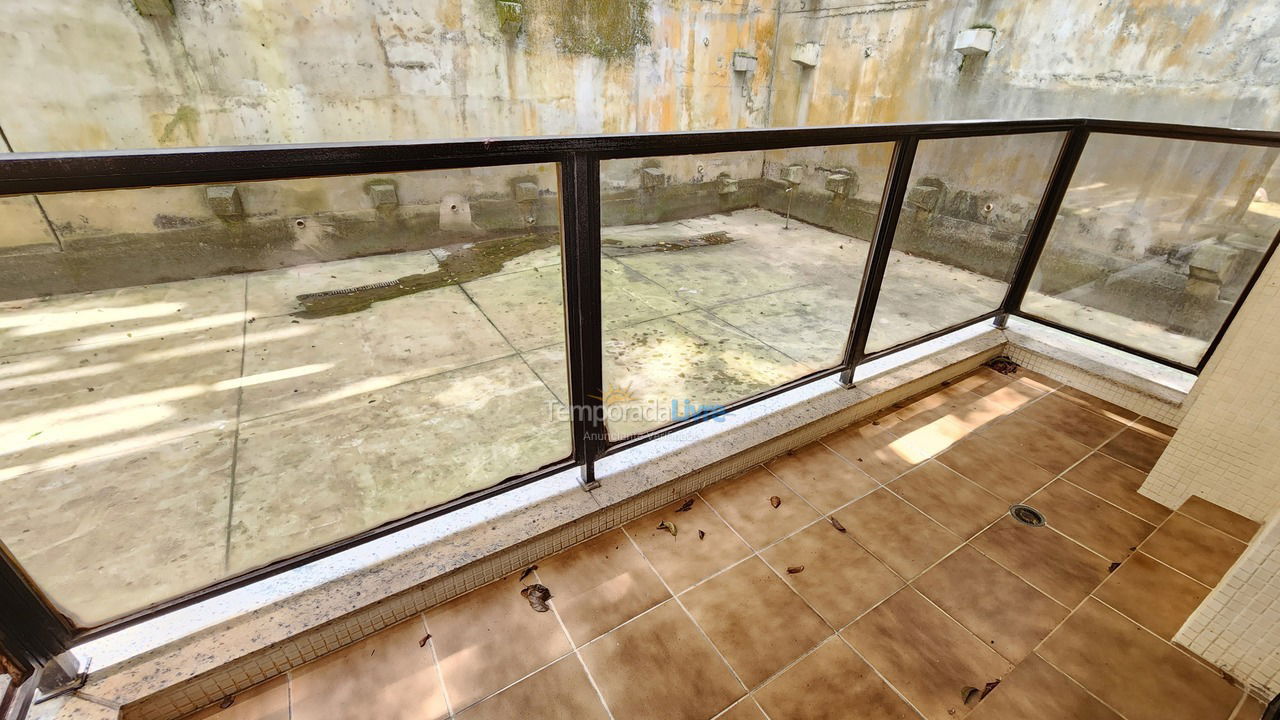 Apartamento para aluguel de temporada em Guarujá (Pitangueiras)