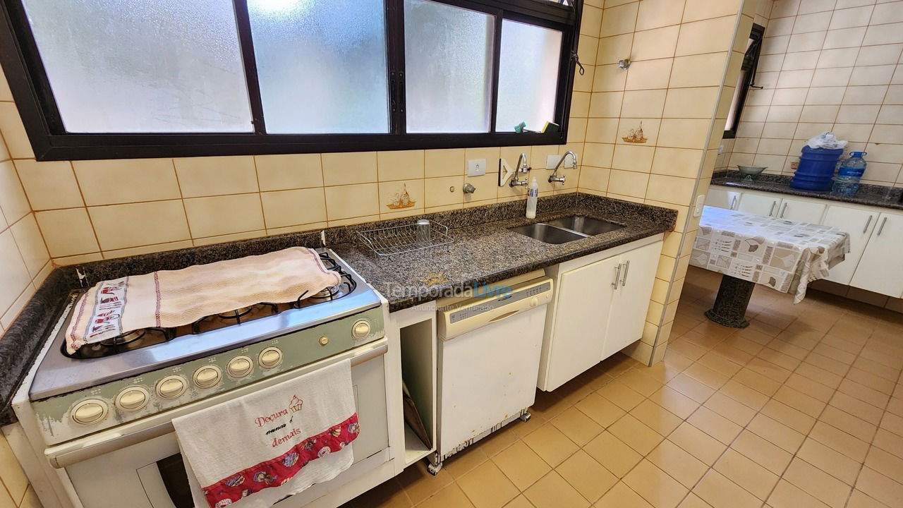 Apartamento para aluguel de temporada em Guarujá (Pitangueiras)