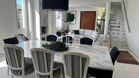 4-bedroom condominium house for vacation rentals, Jurerê