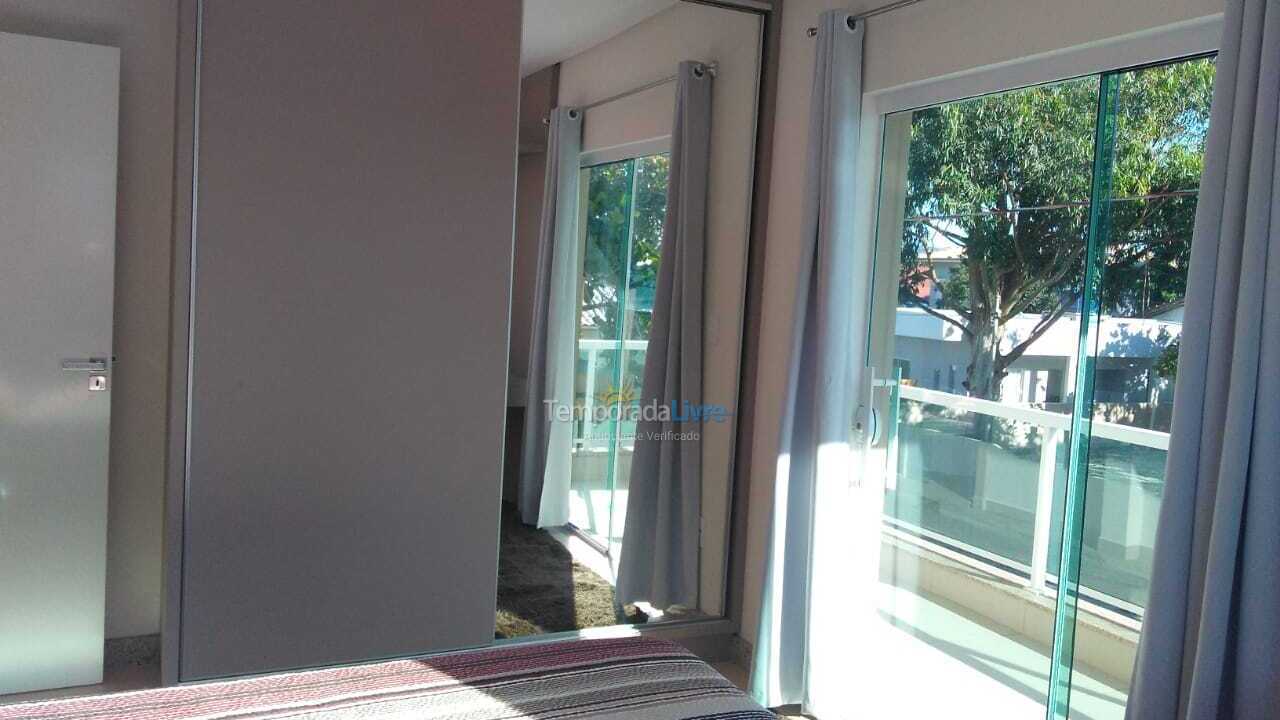 Apartamento para aluguel de temporada em Bombinhas (Canto Grande)