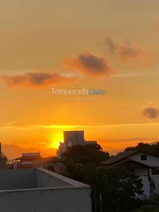 Apartamento para aluguel de temporada em Bombinhas (Canto Grande)