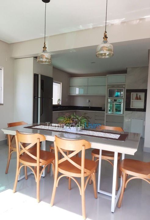 Apartamento para aluguel de temporada em Bombinhas (Canto Grande)