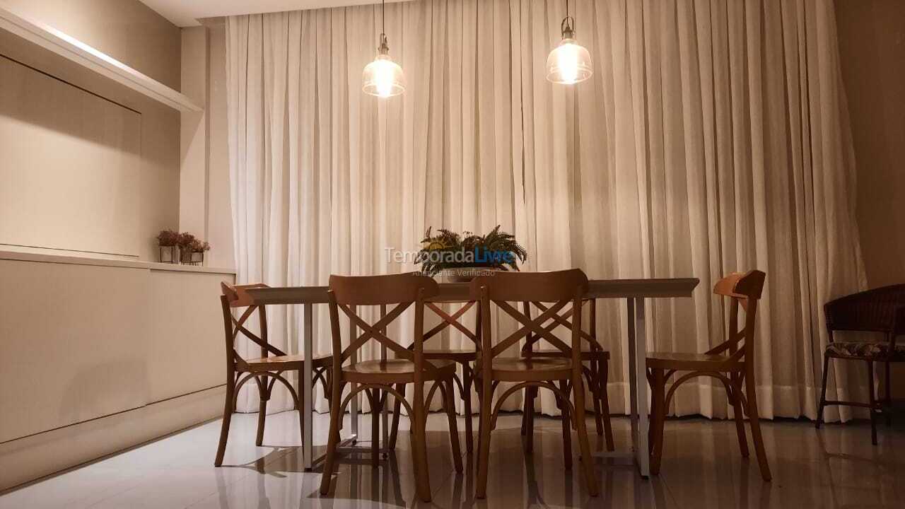 Apartamento para aluguel de temporada em Bombinhas (Canto Grande)