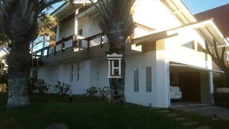 Casa com Piscina Jurerê