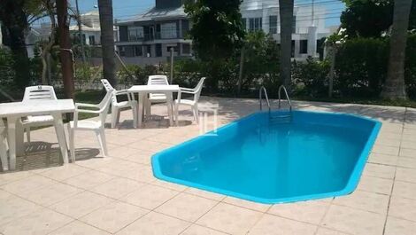 Casa com Piscina Jurerê