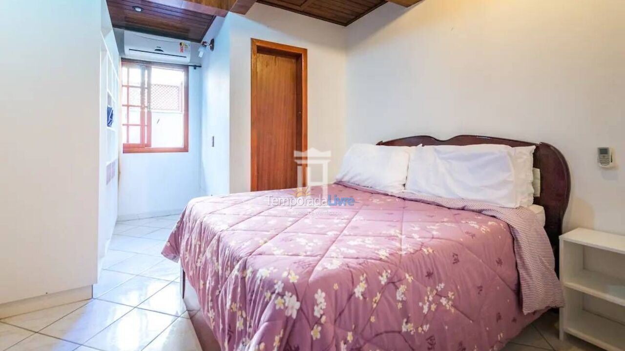 House for vacation rental in Florianopolis (Jurerê Internacional)