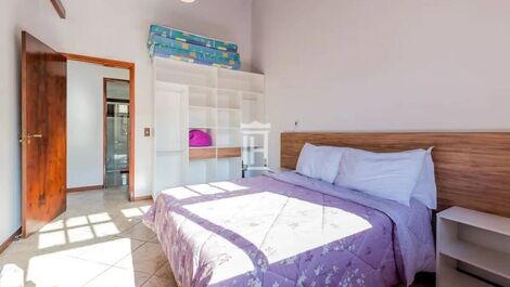 4-bedroom holiday home