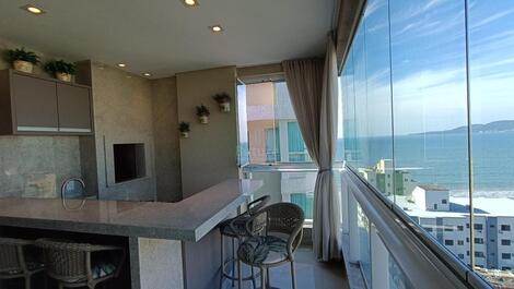 BEAUTIFUL AP IN QUADRA DO MAR WITH 3 SUITES