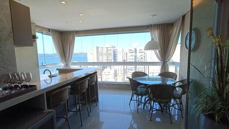 BEAUTIFUL AP IN QUADRA DO MAR WITH 3 SUITES