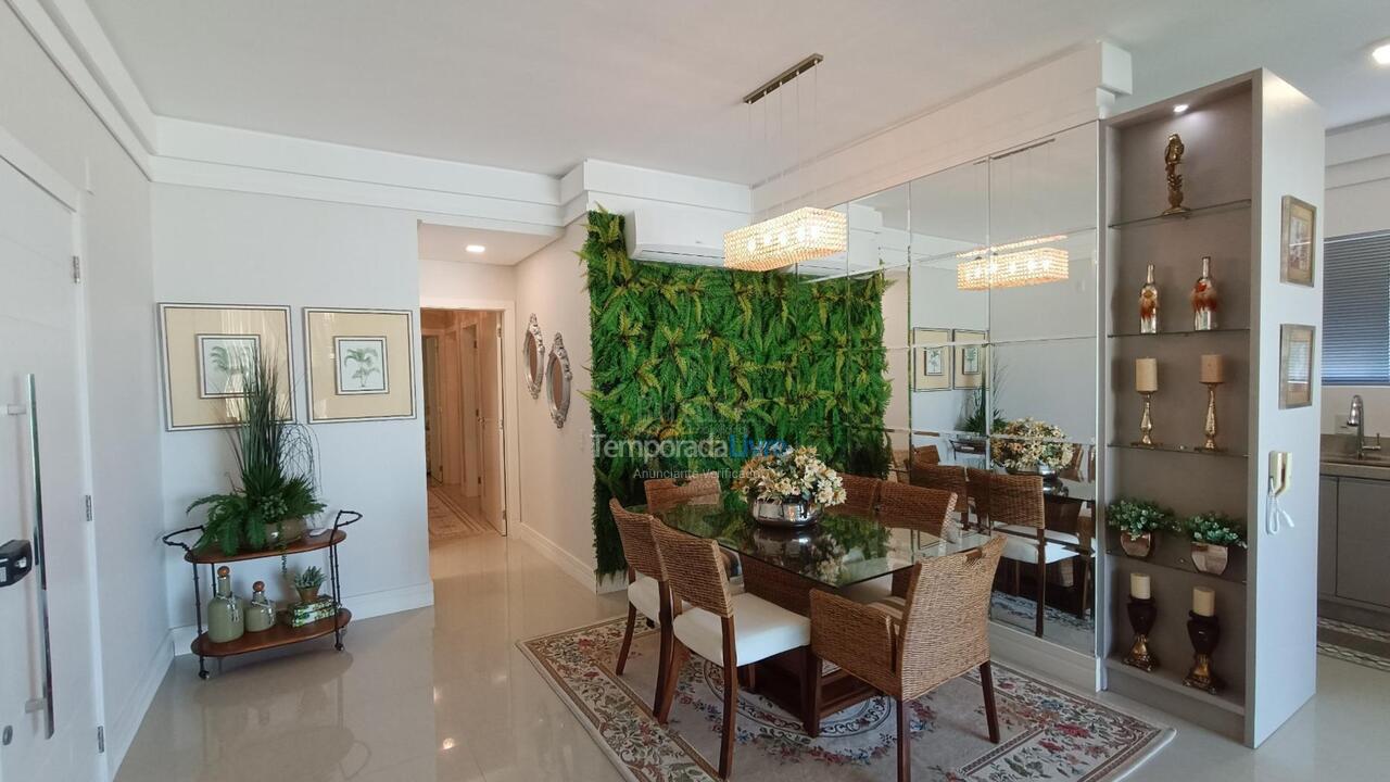 Apartment for vacation rental in Itapema (Meia Praia)
