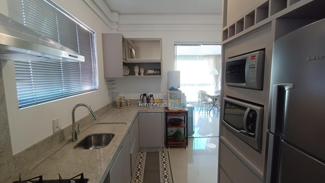 Apartment for vacation rental in Itapema (Meia Praia)