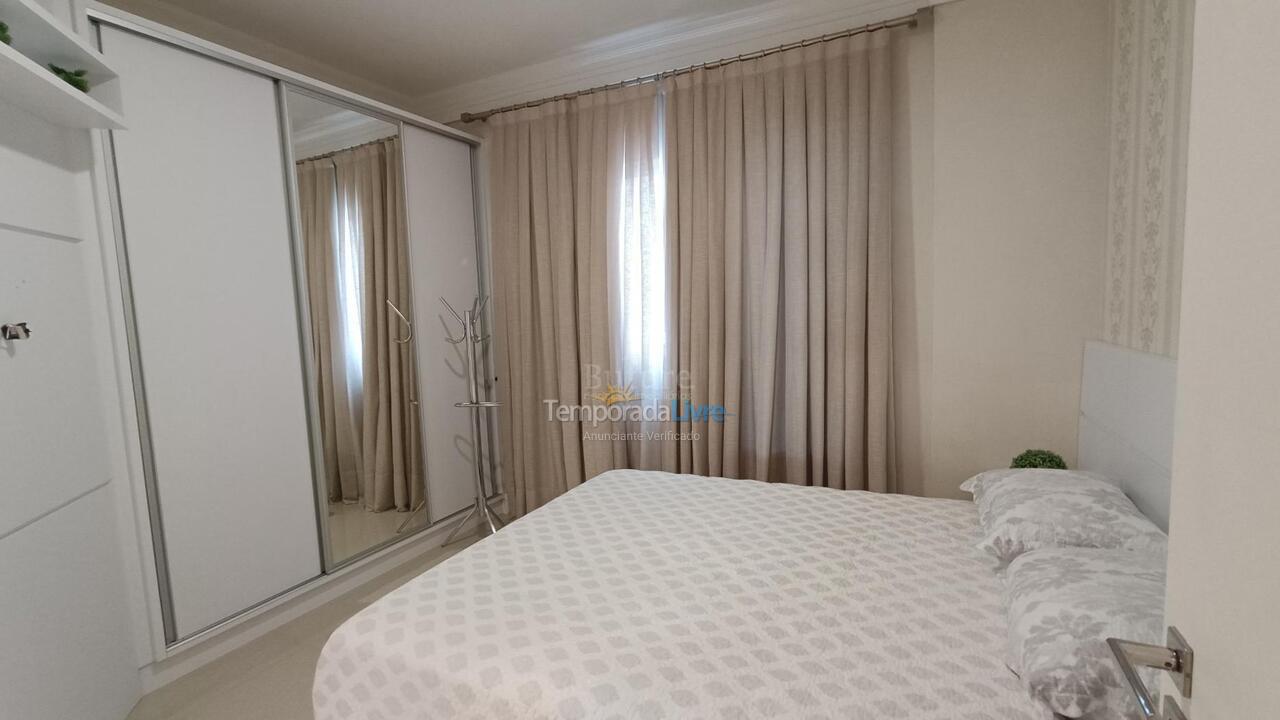Apartment for vacation rental in Itapema (Meia Praia)