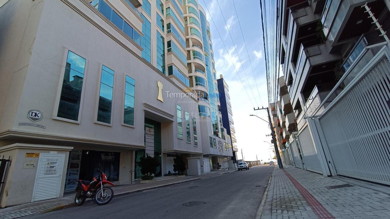 Apartment for vacation rental in Itapema (Meia Praia)