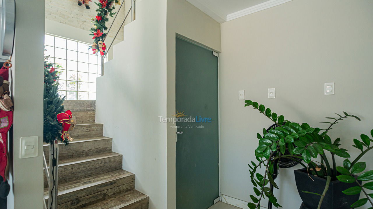 Casa para aluguel de temporada em Navegantes (Meia Praia)