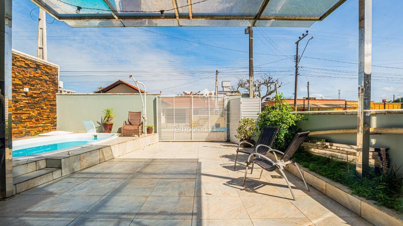 Casa para aluguel de temporada em Navegantes (Meia Praia)