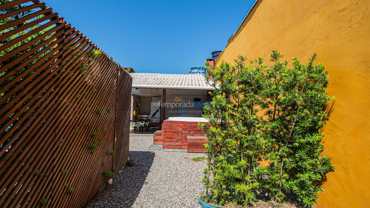 Casa para aluguel de temporada em Navegantes (Meia Praia)