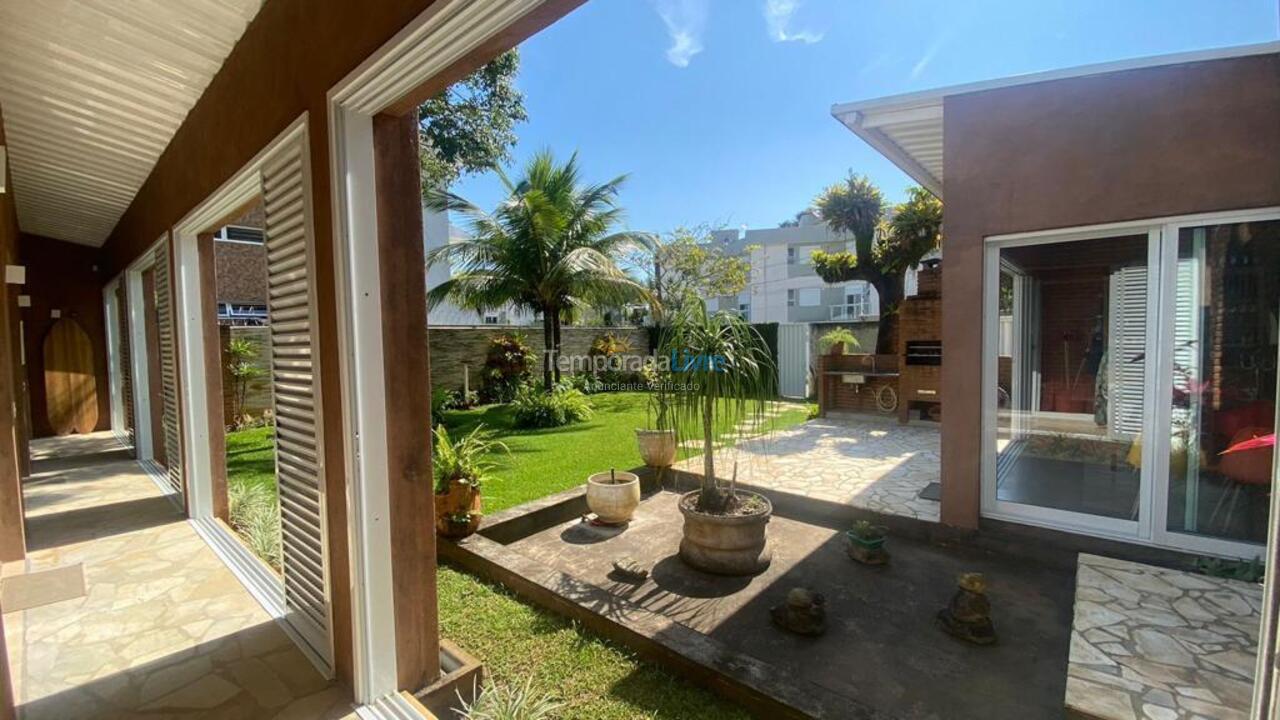 Casa para aluguel de temporada em São Sebastião (Juquehy)