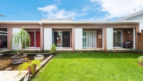 Belíssima casa disponível para réveillon.