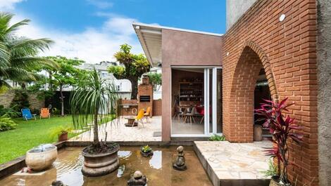 Belíssima casa disponível para réveillon.