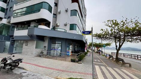 SEASIDE APARTMENT FOR 6 PEOPLE IN MEIA PRAIA